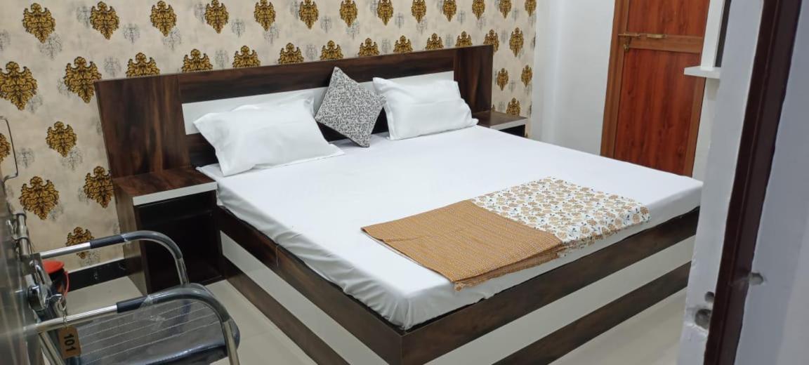 Shree Gorakhnath Guest House Ayodhya Ngoại thất bức ảnh
