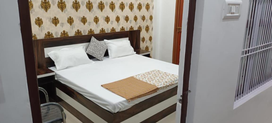 Shree Gorakhnath Guest House Ayodhya Ngoại thất bức ảnh