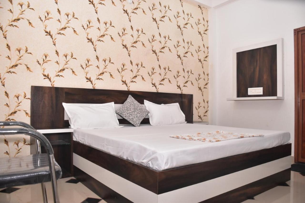 Shree Gorakhnath Guest House Ayodhya Ngoại thất bức ảnh