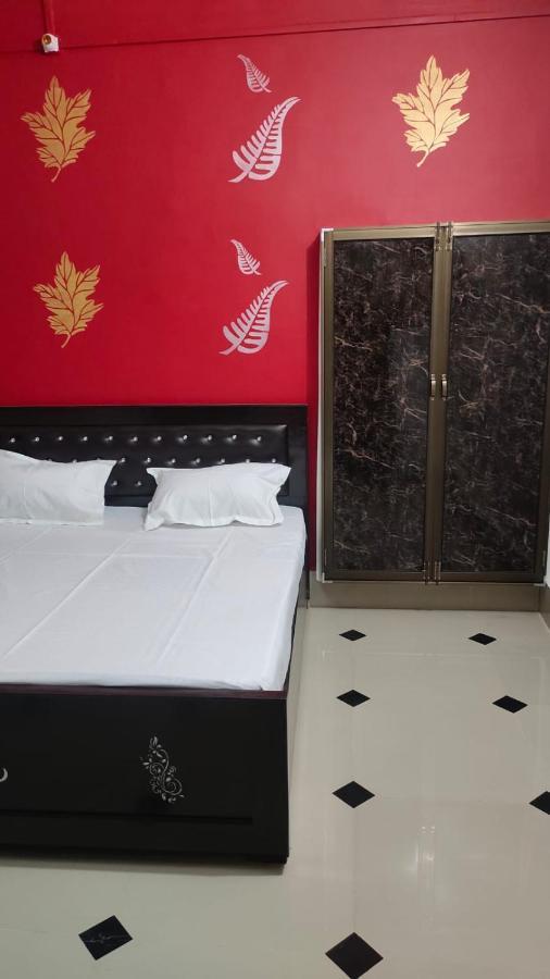 Shree Gorakhnath Guest House Ayodhya Phòng bức ảnh